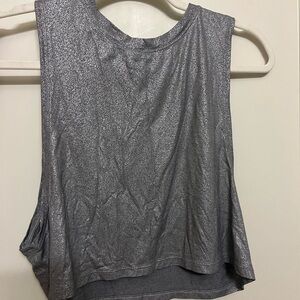 Lululemon Cropped silver Muscle Tank size 6